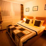 Hotel Carlton Mayfair Dusseldorf