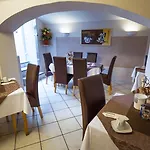 Carlton Mayfair 3*