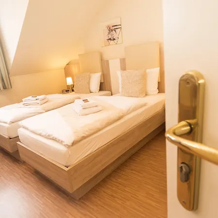 Carlton Mayfair 3*
