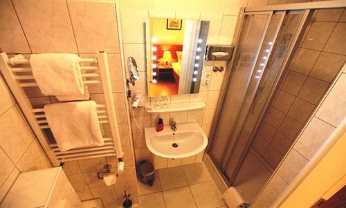 Carlton Mayfair 3* Dusseldorf